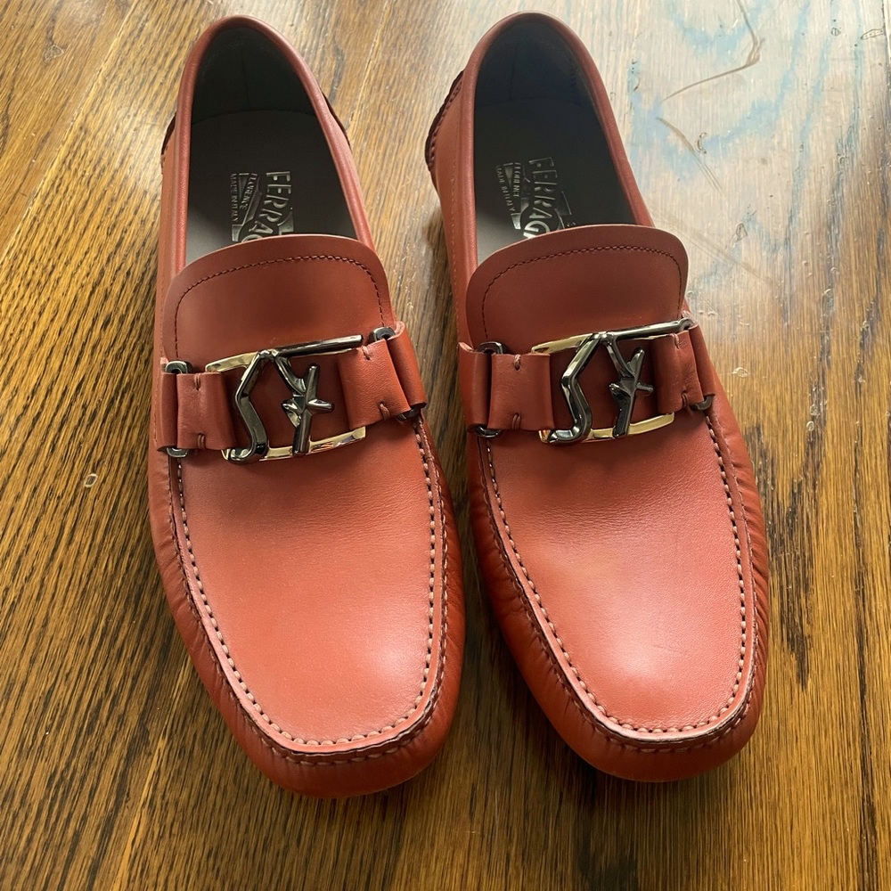Salvatore Ferragamo Driver with SF Ornament